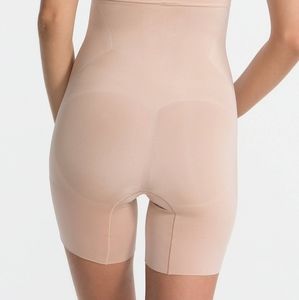 SPANX OnCore High-Waisted Mid-Thigh Short